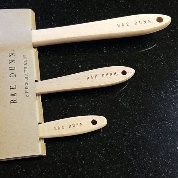 🐰Rae Dunn Easter Spatula Set - Picture 4 of 4